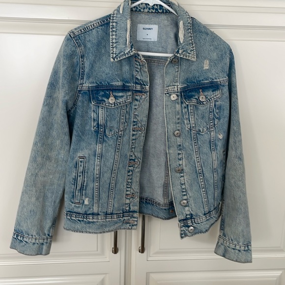 Old Navy distressed Jean jacket - Picture 1 of 5
